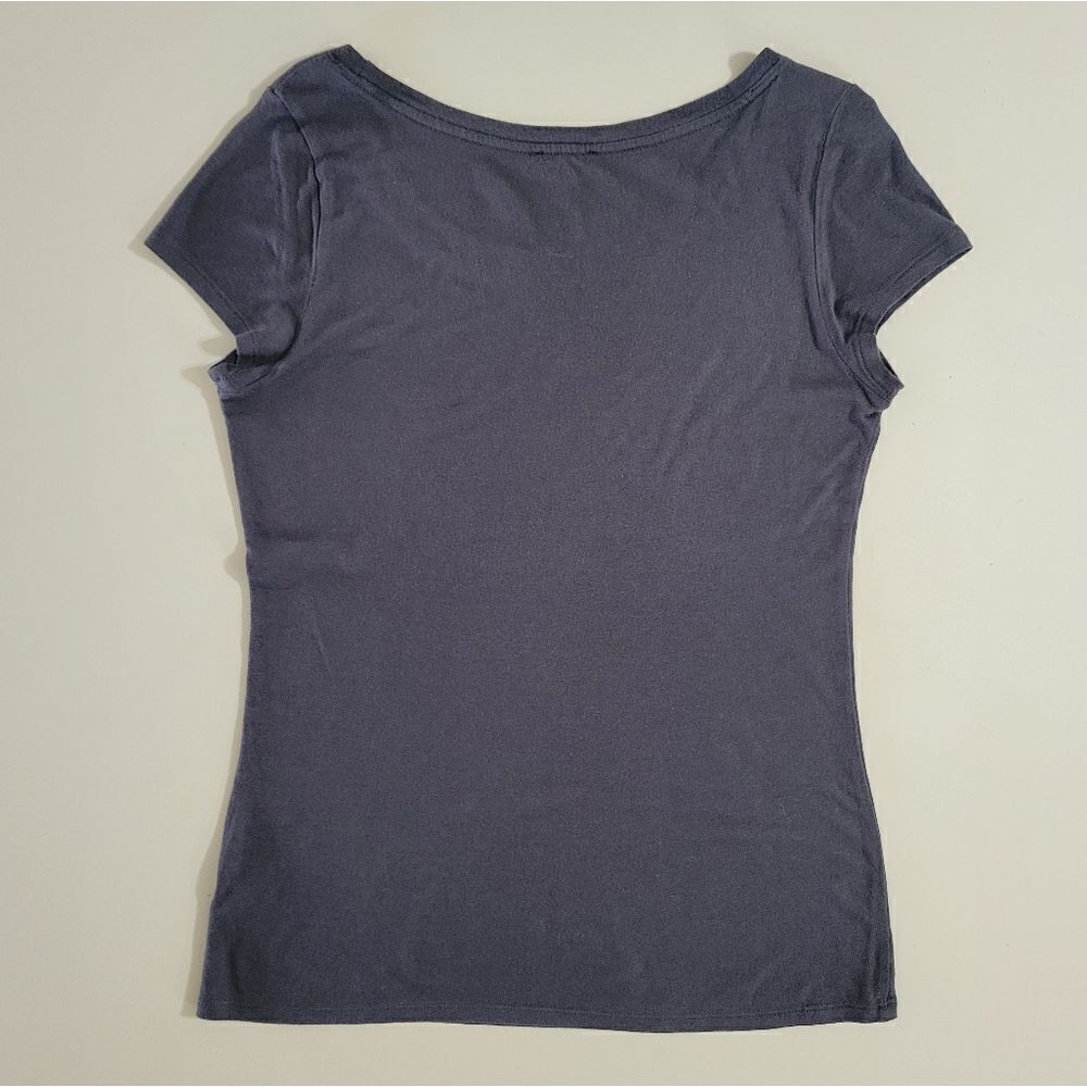 Express Women's Gray Roundneck Graphic On Fleek Short Sleeve T-shirt - Picture 9 of 10